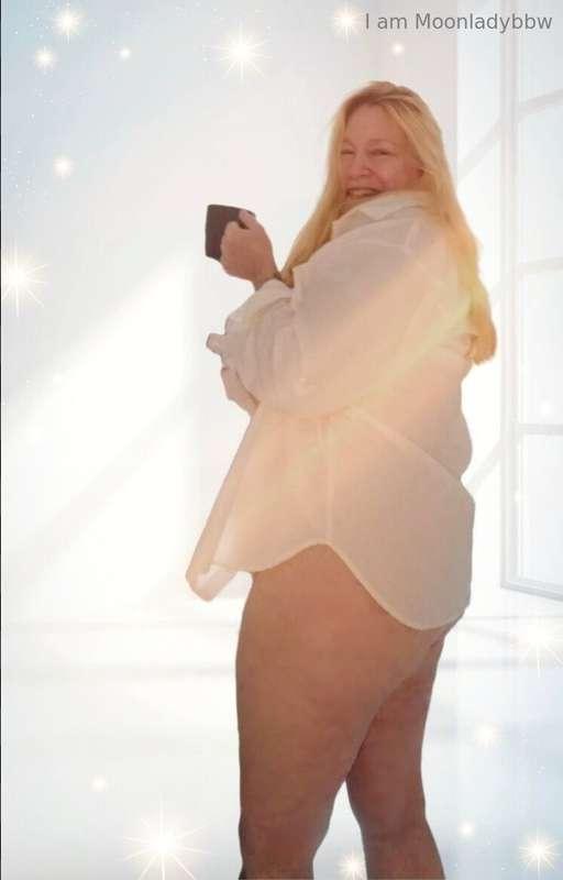 Want more Moonlady? Just follow the link!https://onlyfans.co..