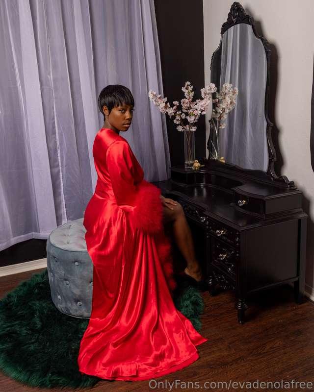 Trophy Wife 🏆👰🏾