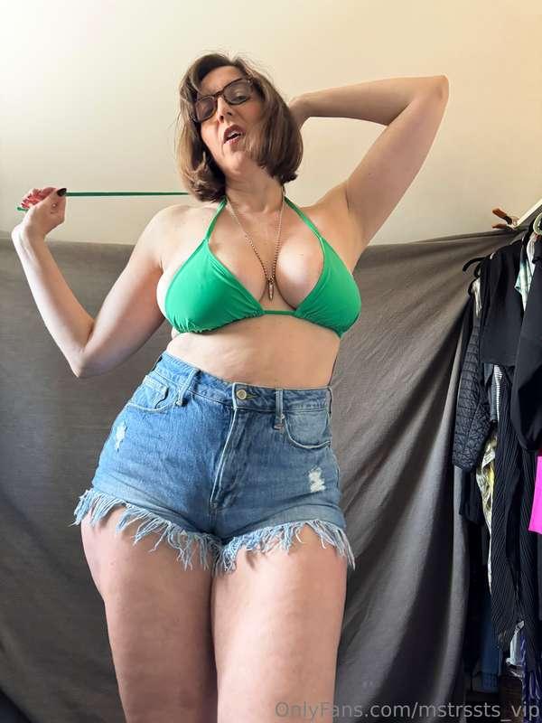 I have three new vids, my own personal fantasies, that I'm j..