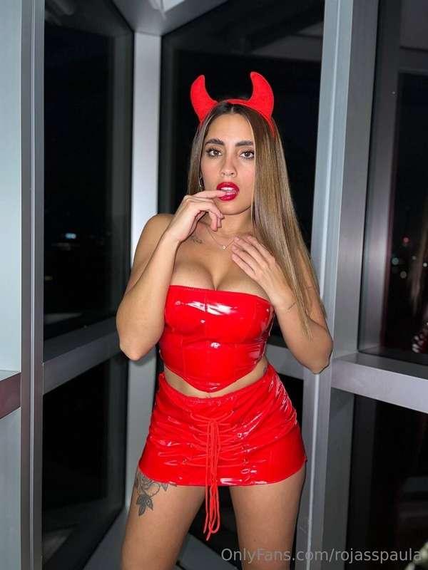 I want to touch myself while looking at your cock 🥵🔥🔥