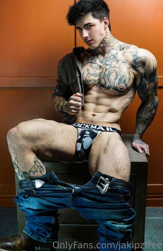 Treat yourself already 😈👉 @Jakipz
Onlyfans.com/Jakipz