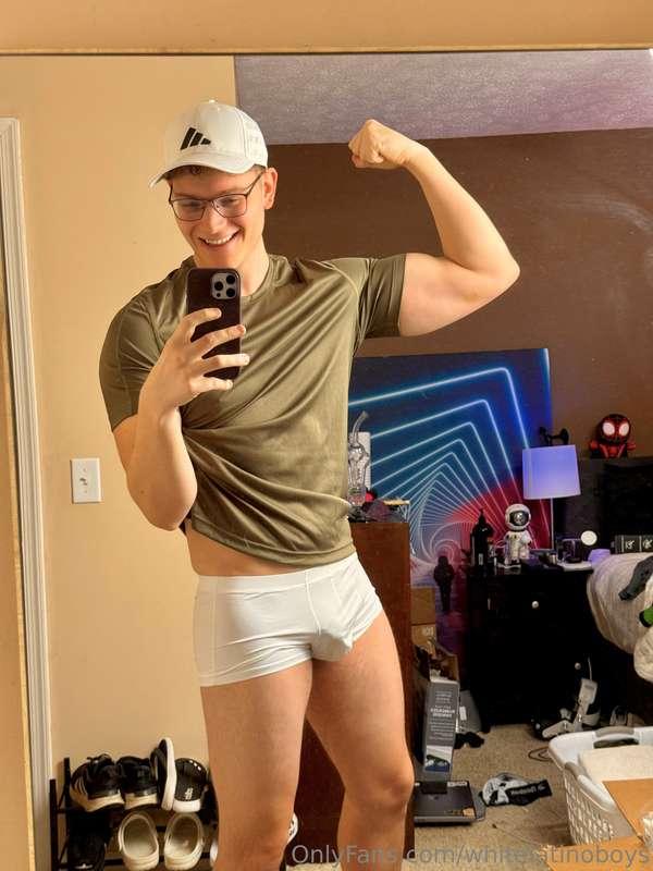 Im just thinking about looking down and seeing you🍆👅