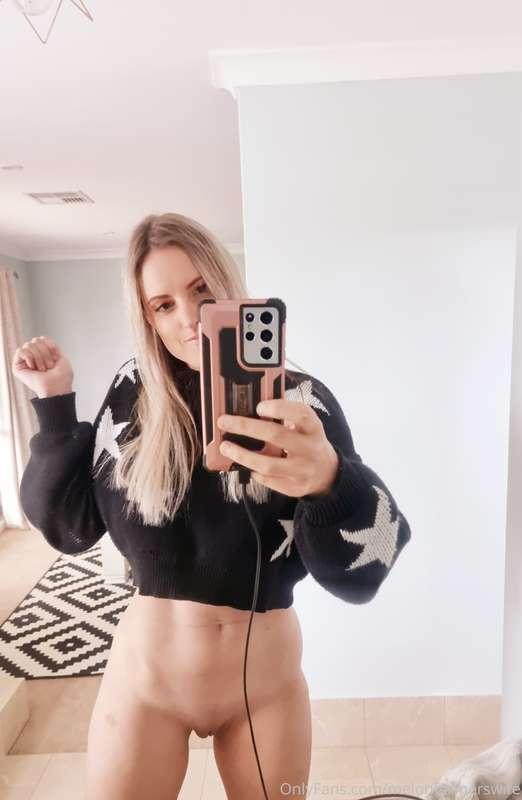 No pants Wednesday 😘🤭