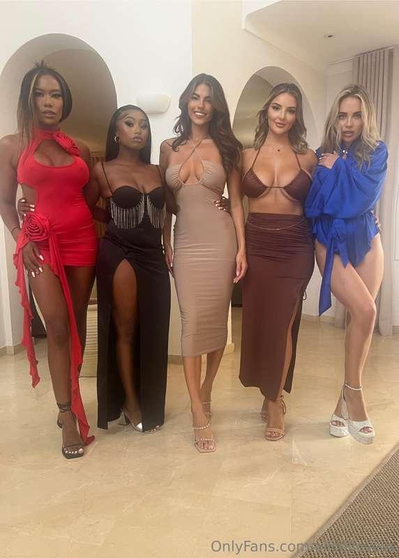 Here come the girls😜💕

@rebeccagormley 
@vitaliyadiaz 
@iaml..