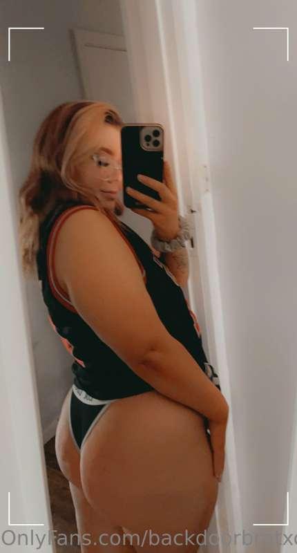 Monday ass 🍑