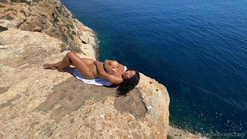 Nude outdoor teasing and flexing video (biceps and neck vein..