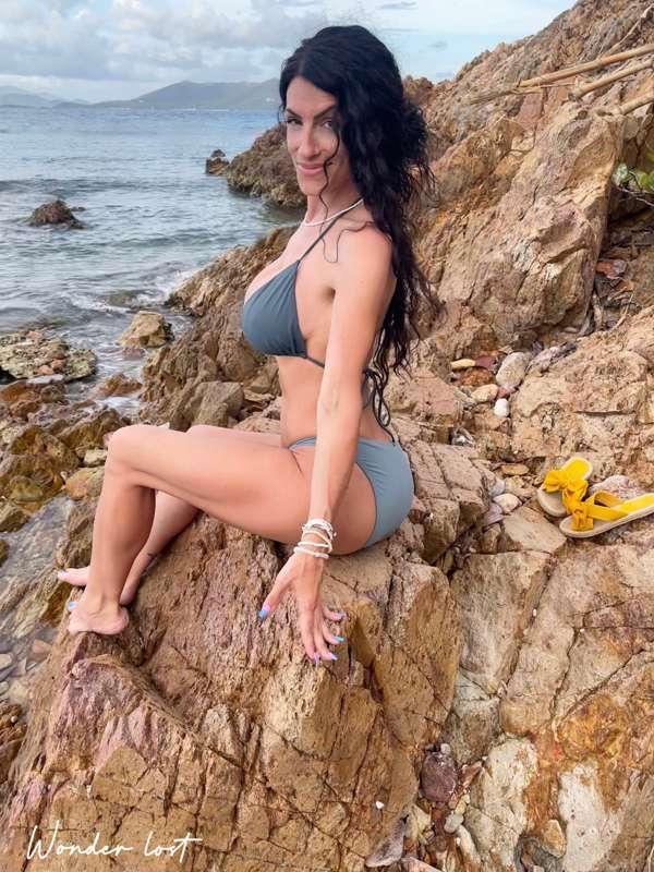 Yes I hiked in those shoes😝💛

https://onlyfans.com/wonderlos..