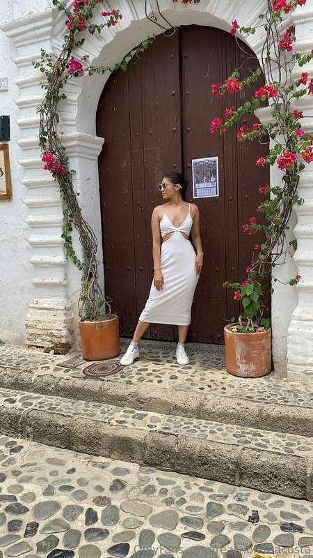 "Hotter than the summer sun ☀️🔥"