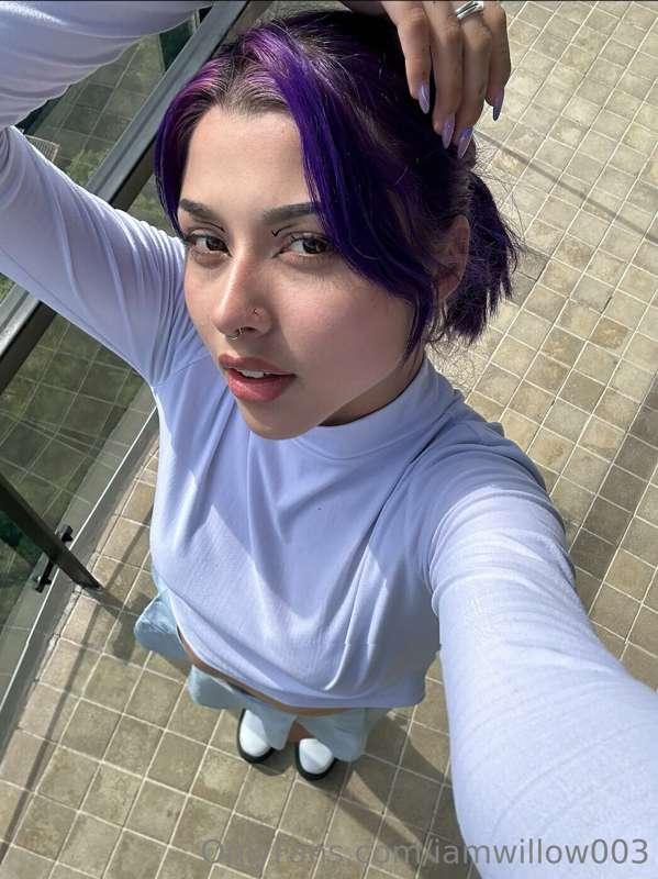 Let the weekend magic begin!💜💫