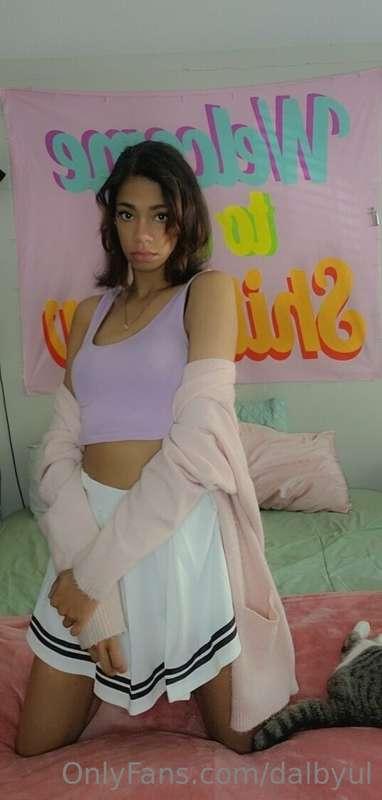 This bed is so comfy, come fuck me into it 🥵😘

My dms are dr..