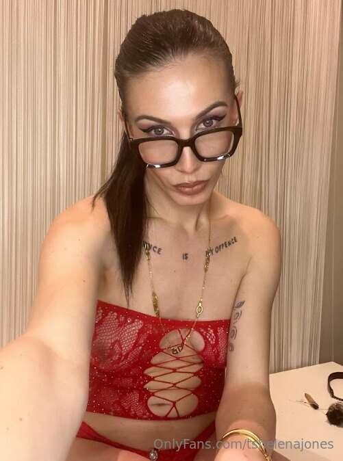 Cum and play with me🙈