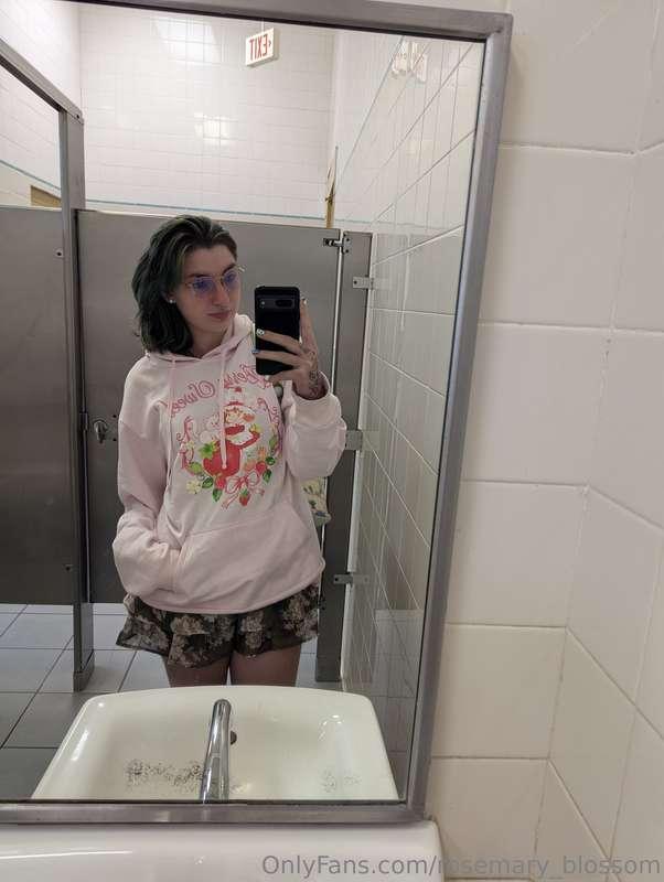 Got myself a cute little hoodie yesterday cause I was chilly..