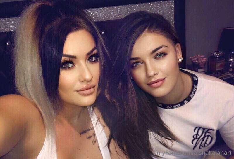 @twonaughtysisters 🔞VOTED BEST LESBIAN PAGE ON ONLYFANS💦‼️TH..