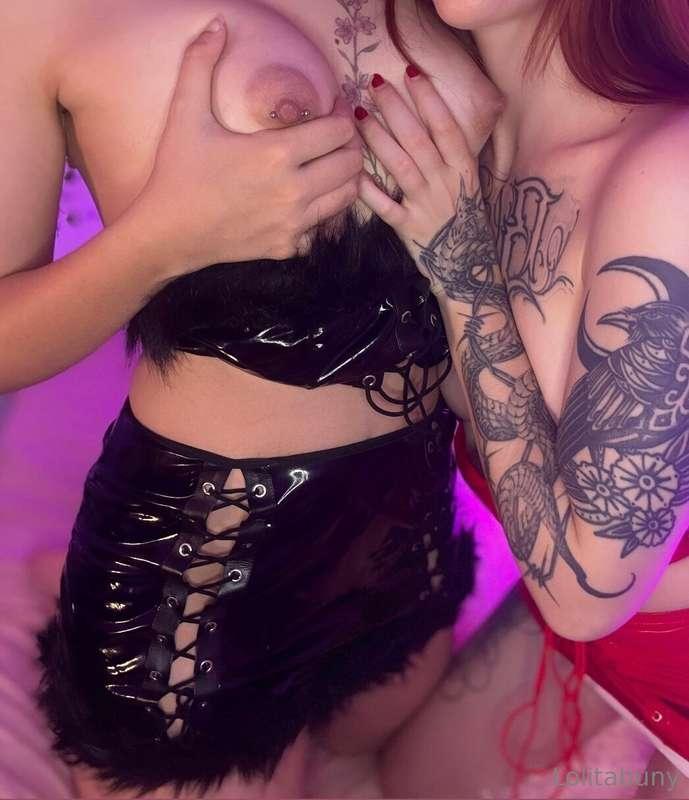 I love tits 😩💗