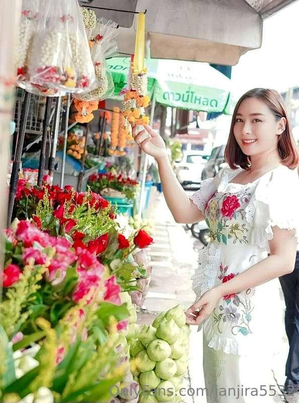 ทักทายวันหยุดค่า😊