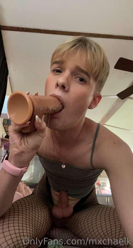 practicing my throat fucking