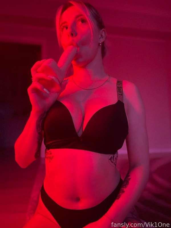 I want to take you deep in my mouth ♥️🥰👀
🤔😉😍
#titfuck #stepsister #teen #barelylegal #bigboobs #bigtits #young #girlnextdoor #boobs #freeuse #tittyfuck #sexting #bigass #blonde #faketits #vik1one #bj #blowjob #fyp