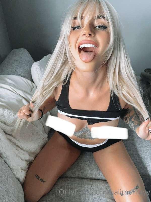 I wanna taste that hot cum 👅