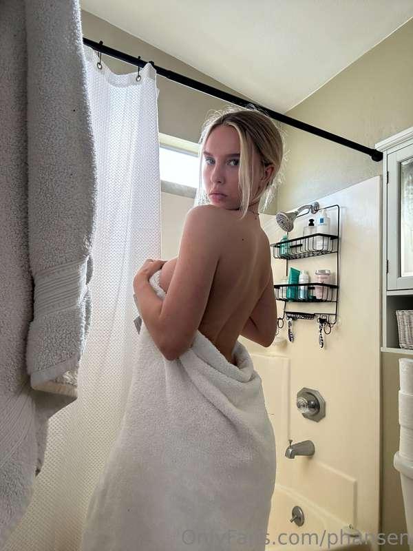 things just got wet and steamy in the messages 👀💦