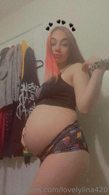 lovelylina420 image #0