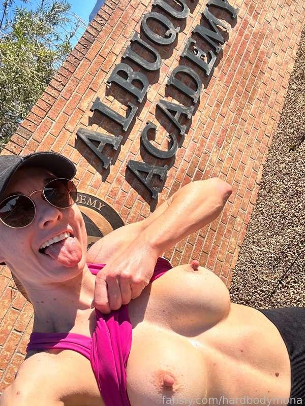 hardbodymona image #0