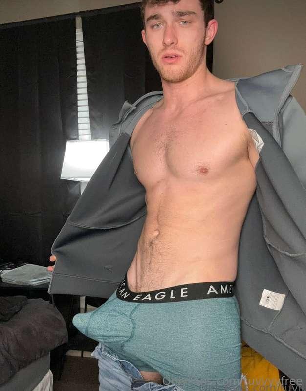 Live right now cum watch me bust a nut out of this cock🍆💦