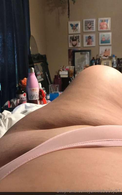 Hey guys! Just wanted to let you know I do sell my undies so..