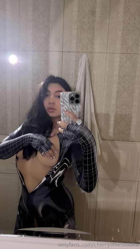 Porn video in this costume? Yes or no? 