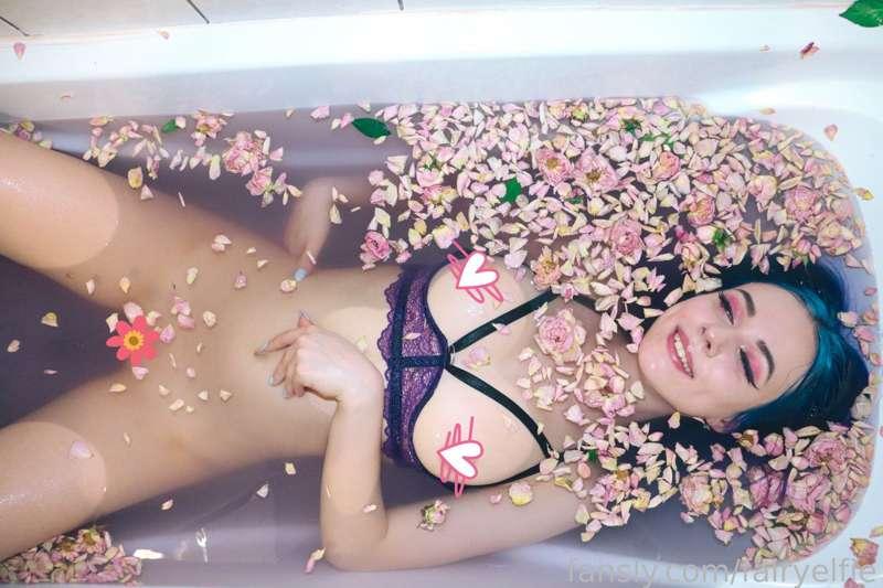 Take bathtube with me🤤💗


#fyp #boobs #tits #nipples #pussy #asshole #barefeet #nudity #naked #nudity