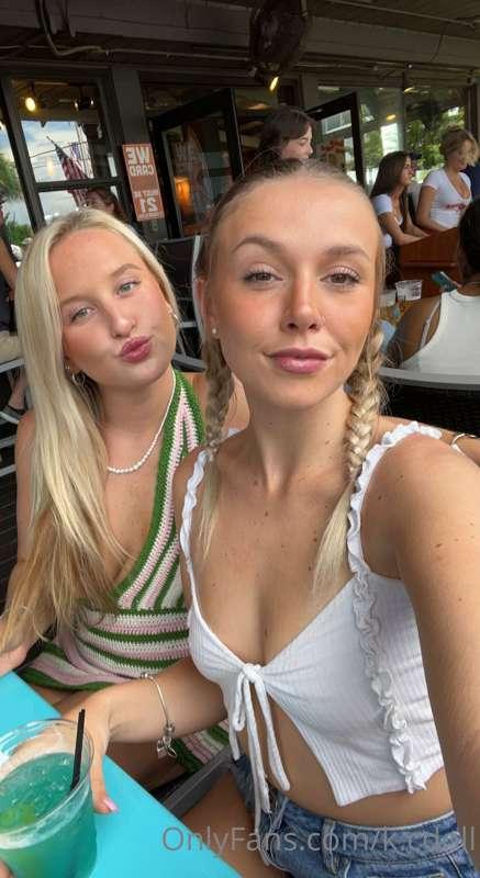 Two thirsty girls who’s going to buy us a drink🍸🍹😏💦