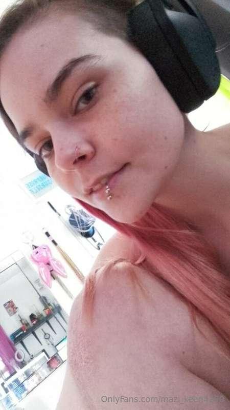 don't always need make up to look cute I do that naturally