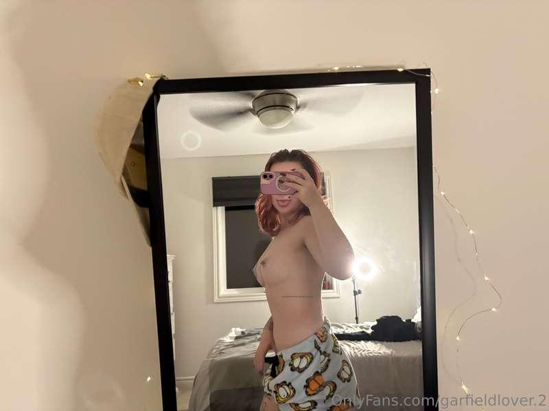 who’s excited for saturday’s live! 