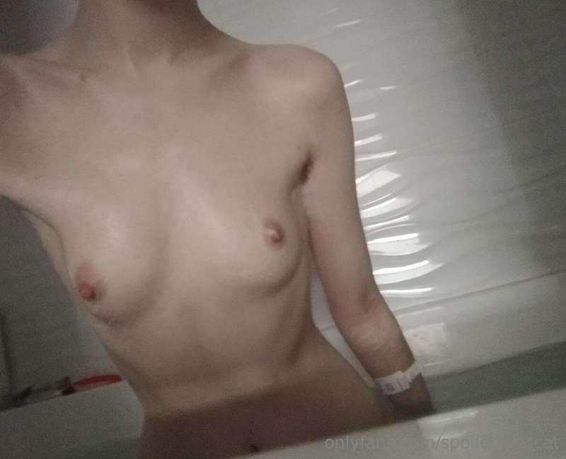 i wanna feel your hands all over this body… 💕