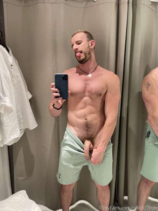 Clothes fitting 😜