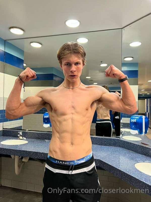 closerlookmen image #1