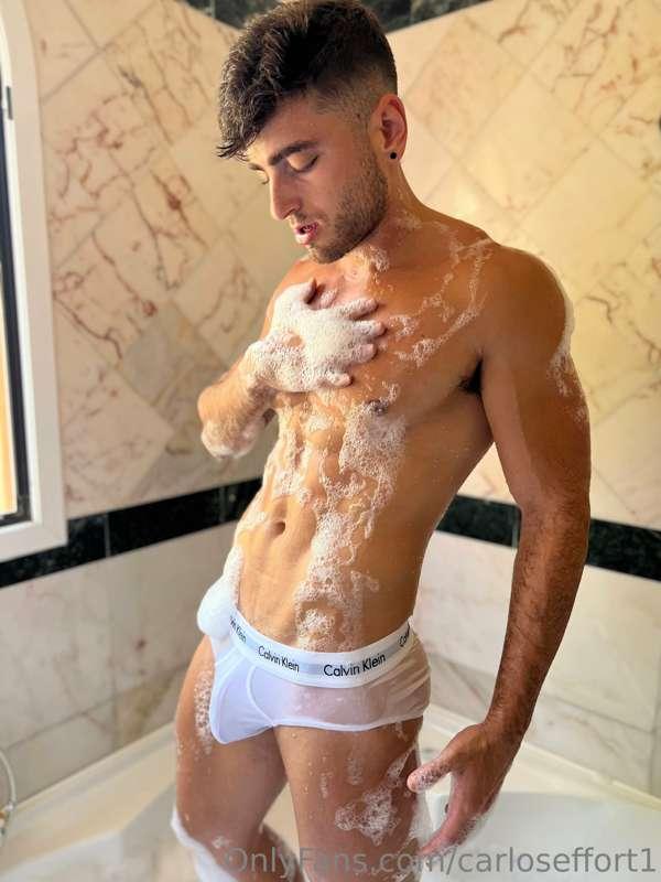 Would I win a **wet undies competition**?? ***Tip me*** unde..