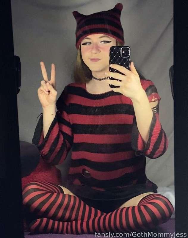 gothmommyjess image #1