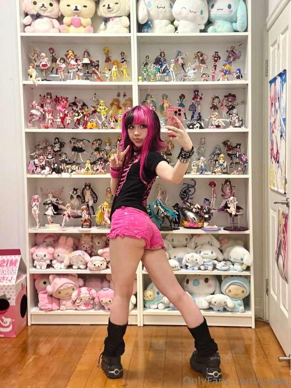 big shoes small girl