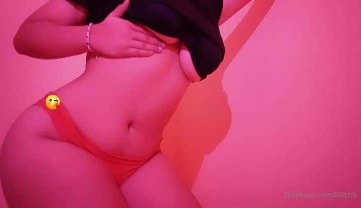 🫦
