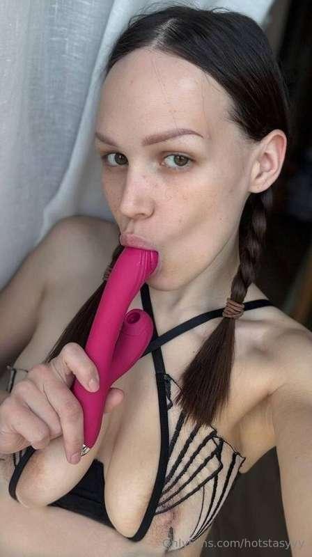 Divine @sweetmarry21 is hot and kinky🤤 Follow her link and s..