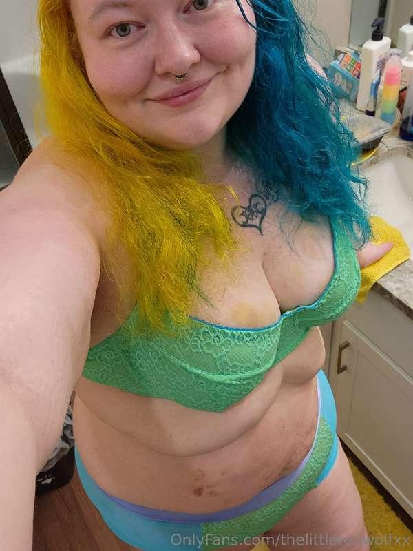 thelittleredwolfxx image #0