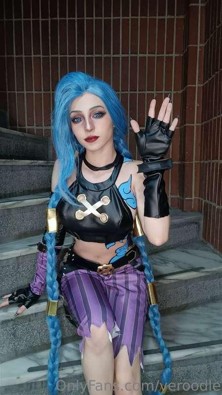 A couple more jinx pics since you all loved the previous one..