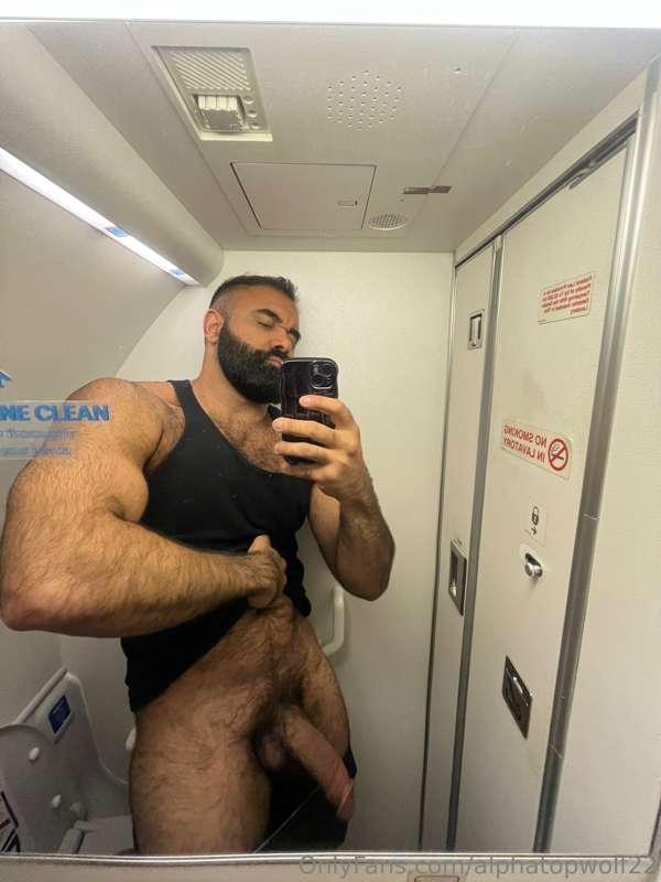 Daddy’s heading to Puerta Vallarta…
Got horny on the plane t..