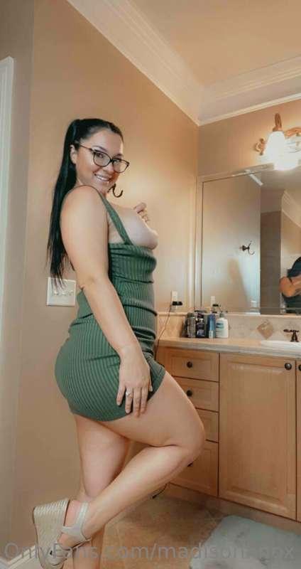 If you   tip  $24  YOUR PICK👇🏻SEX TAPE OR a SOLO VIDEO 💦