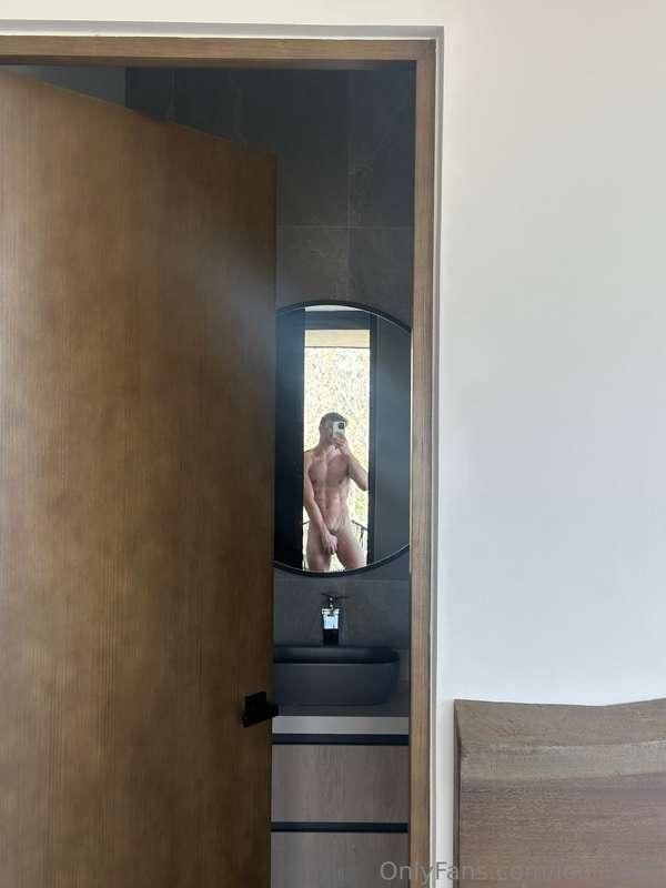 leo_lust1 image #0
