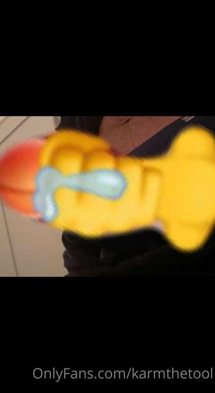thROBBING rn :/ 
ayo meat slip?? <_