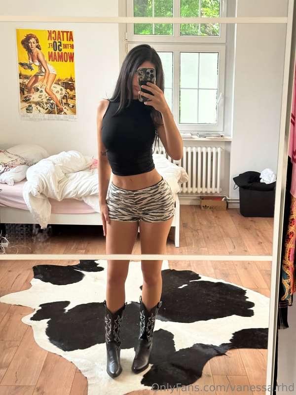 Sunday funday 😏😏 You know where to go for more 🥹🥹