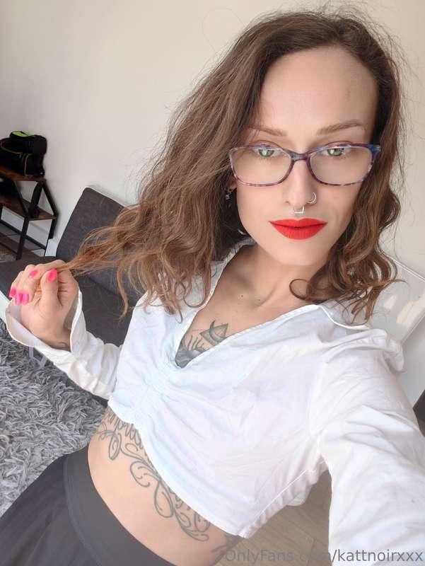 This Friday Evening (28th) I’ll be doing a LIVE! What UK tim..