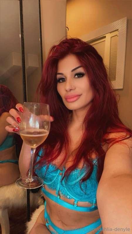 TGIF! Hope you had a great week! Time to splurge that payche..