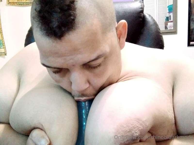 New hair and dildo plus massive man tits